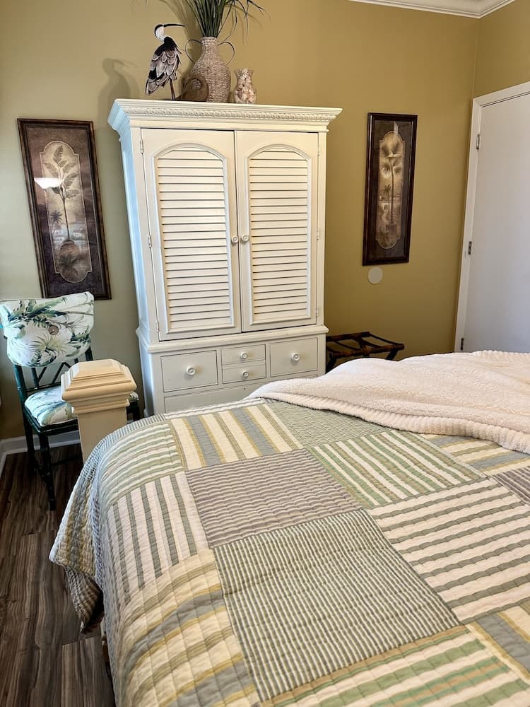 The Palms 3 Bedroom Condo by RedAwning