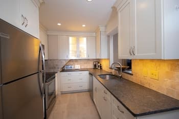 2br With High Ceilings & Private Sauna In Kettle Brook-okemo 2 Bedroom Condo