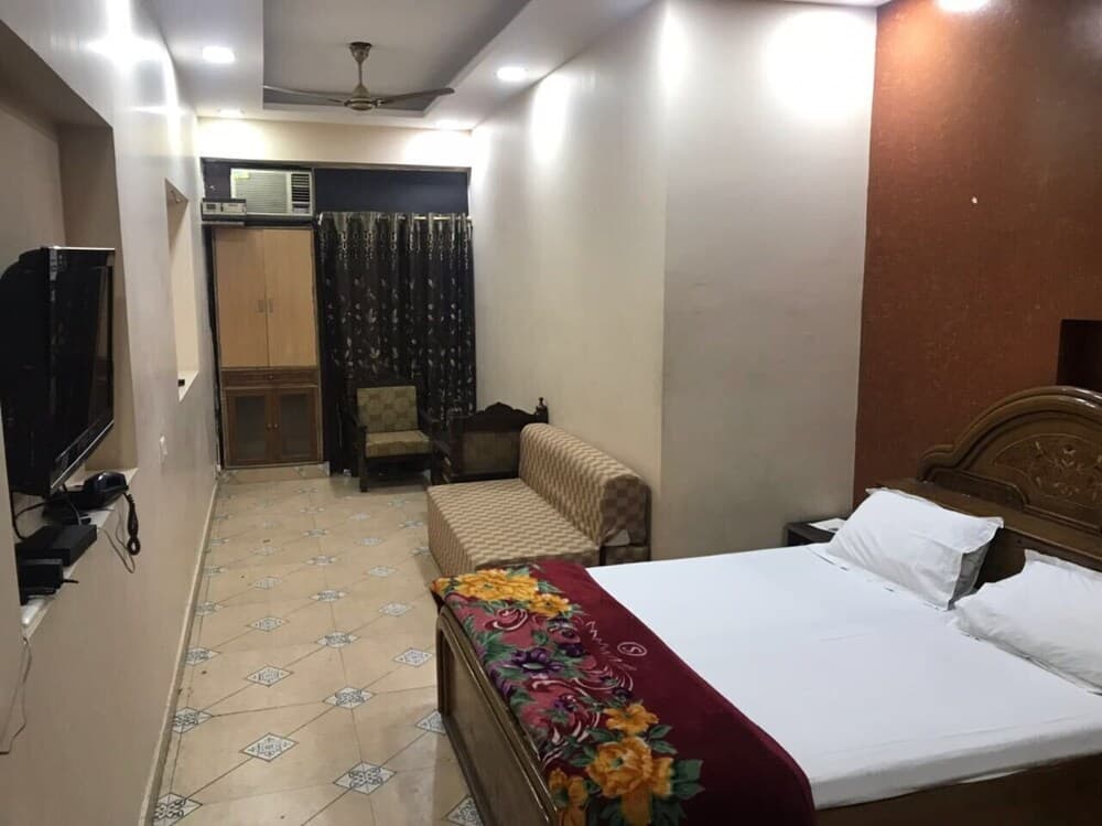 Ashu Villa Guest House