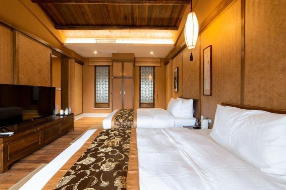 Qiansu Ban Jiang Xia Boutique Inn