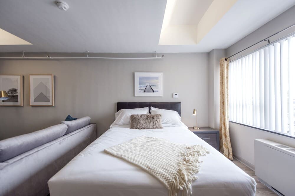 Abode Louisville - Downtown Convention Center 4th Street Live