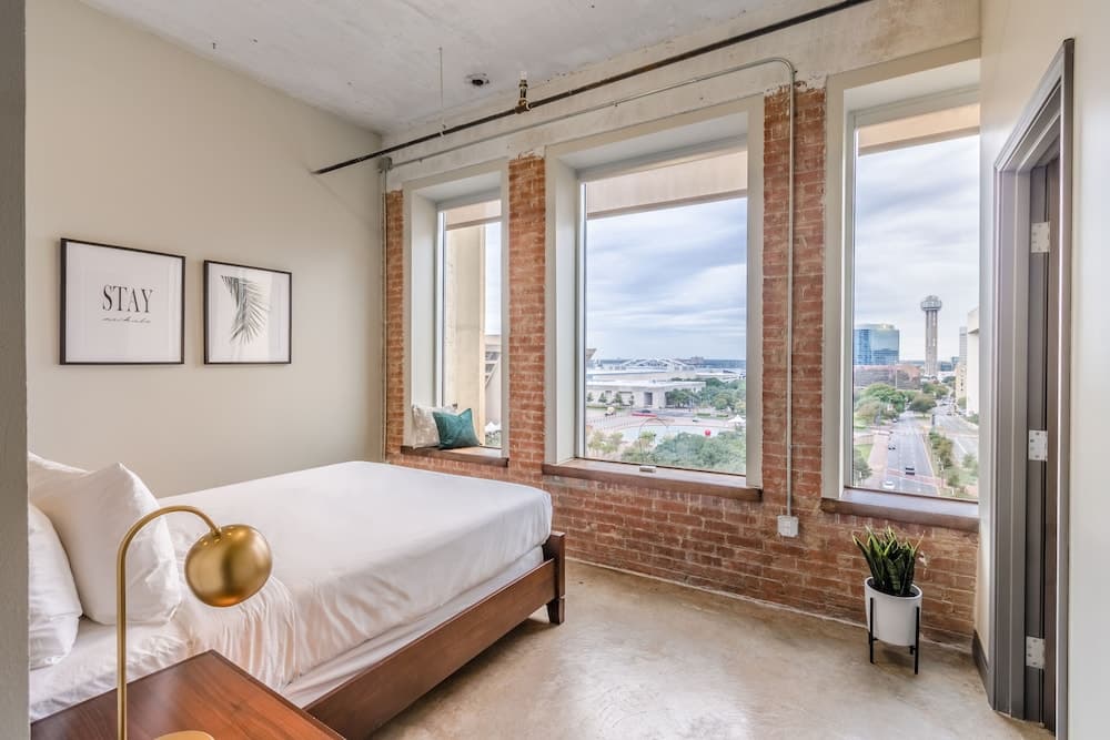 Abode Dallas - Downtown Convention Center