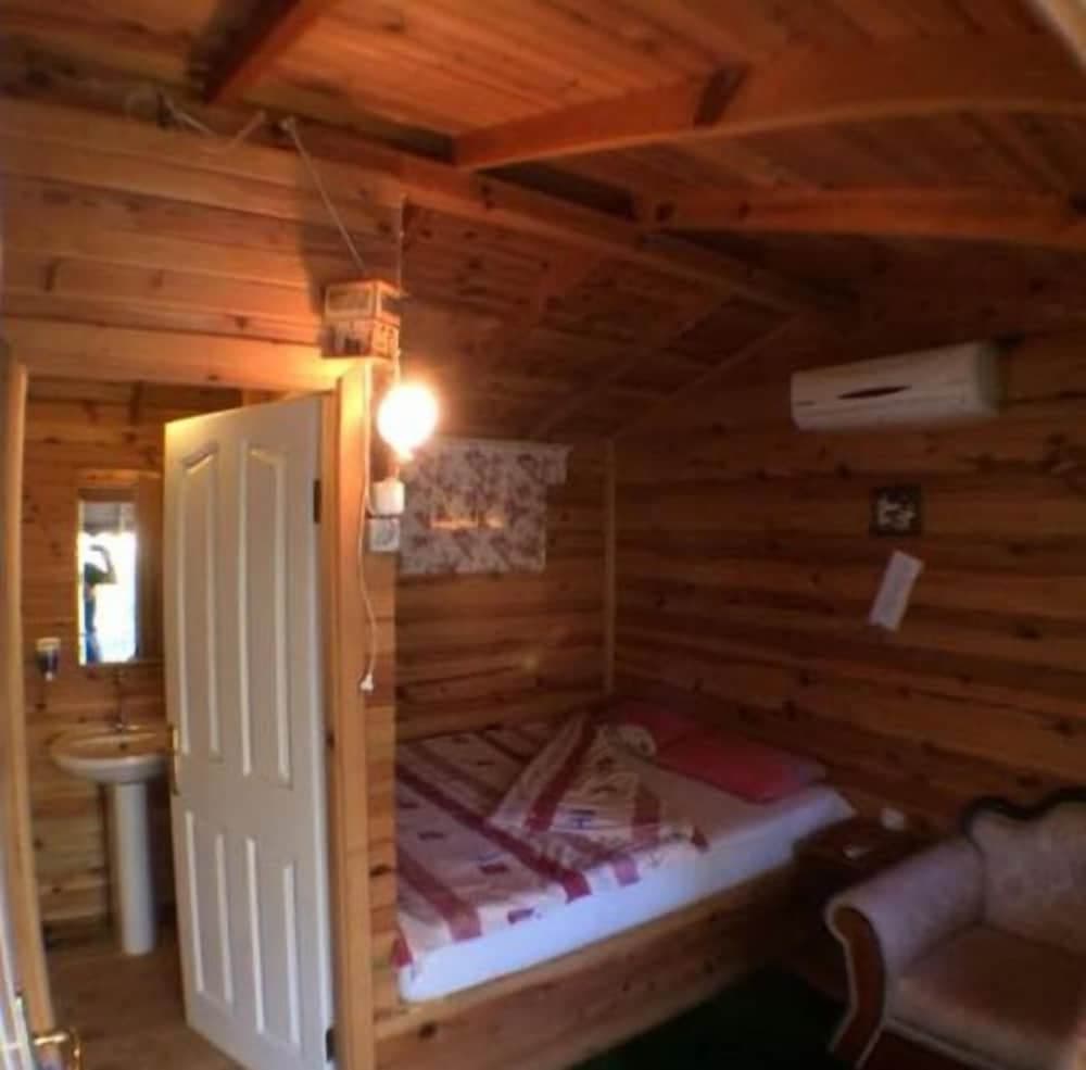 Kucuk Ciftlik Bungalow Evleri