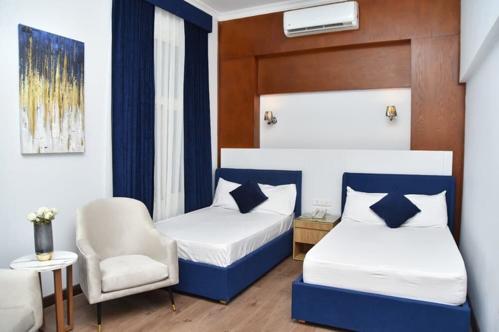 Ultra Loaloa Nile Maadi Hotel