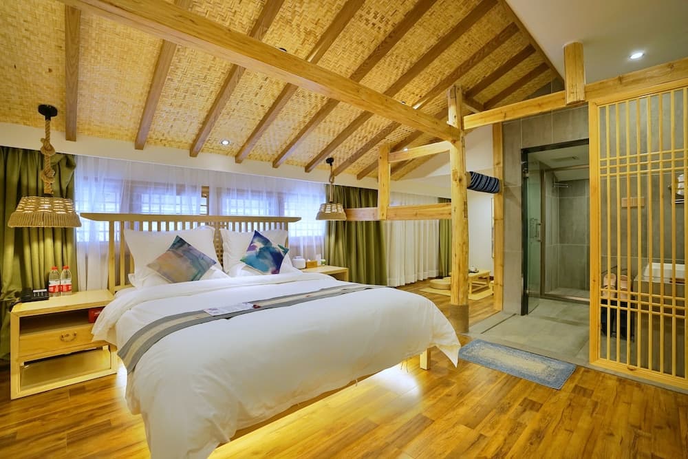 Yuexijiang Boutique Holiday Hotel