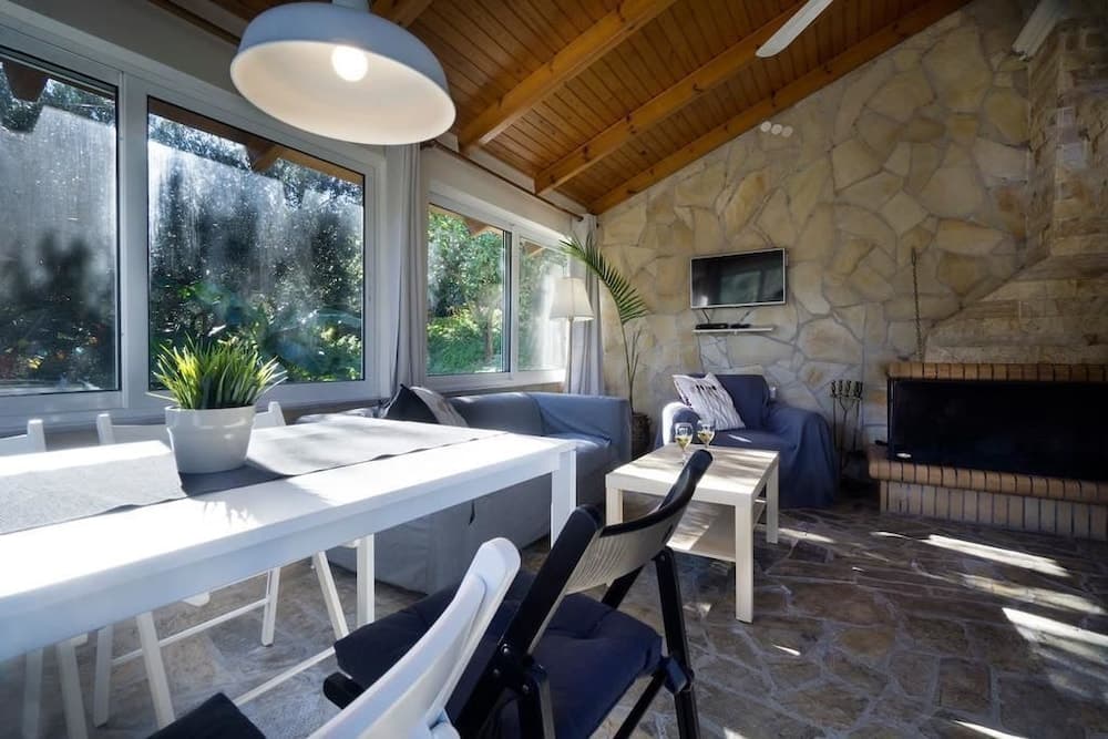 Peaceful house Loutraki village