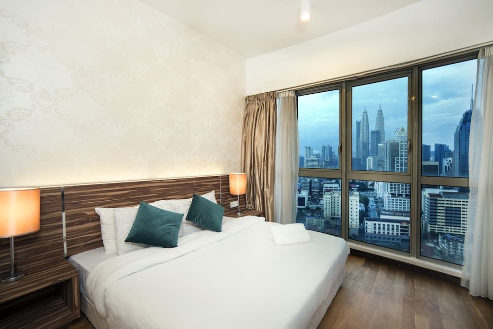 Regalia Residence by Cobnb