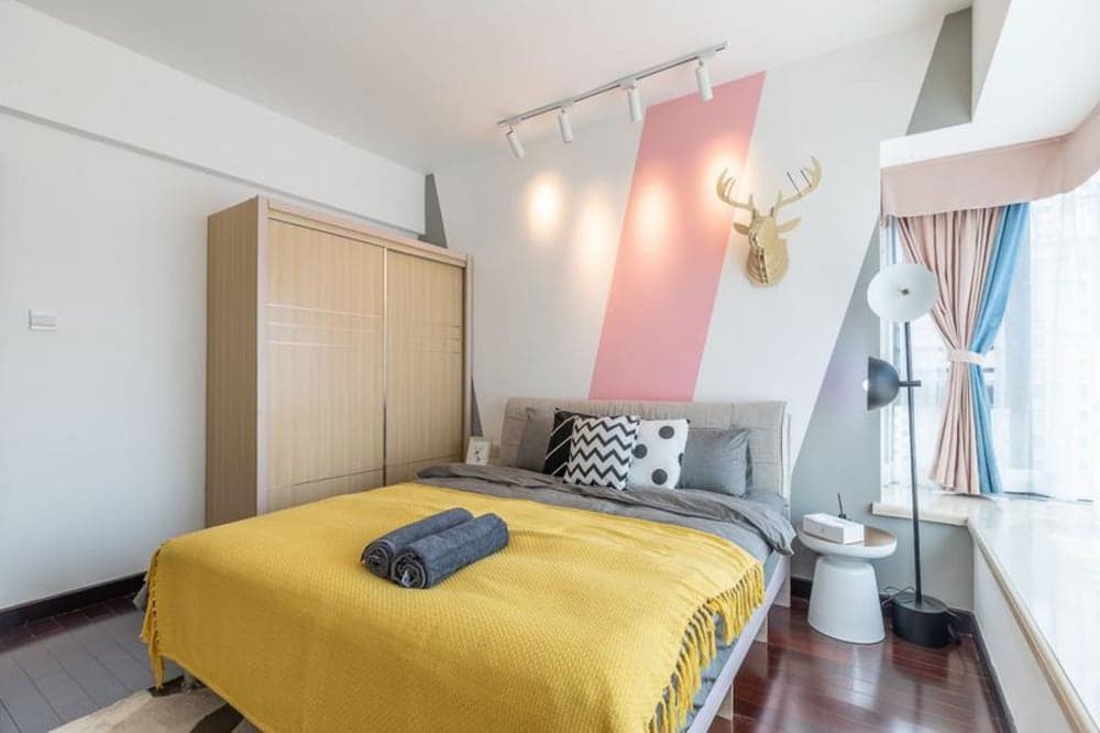 Locals Boutique Apartment Huafa Plaza 14