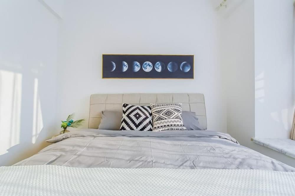 Locals Boutique Apartment Huafa Plaza 15