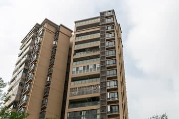 Locals Boutique Apartment Huafa Plaza 23