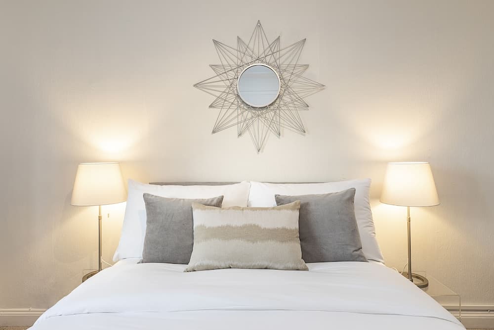 Grand Swiss Cottage Apartment