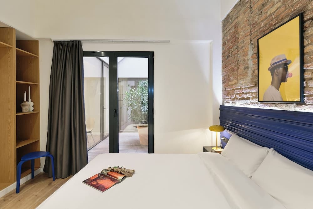 Arte Suites by Olala Homes