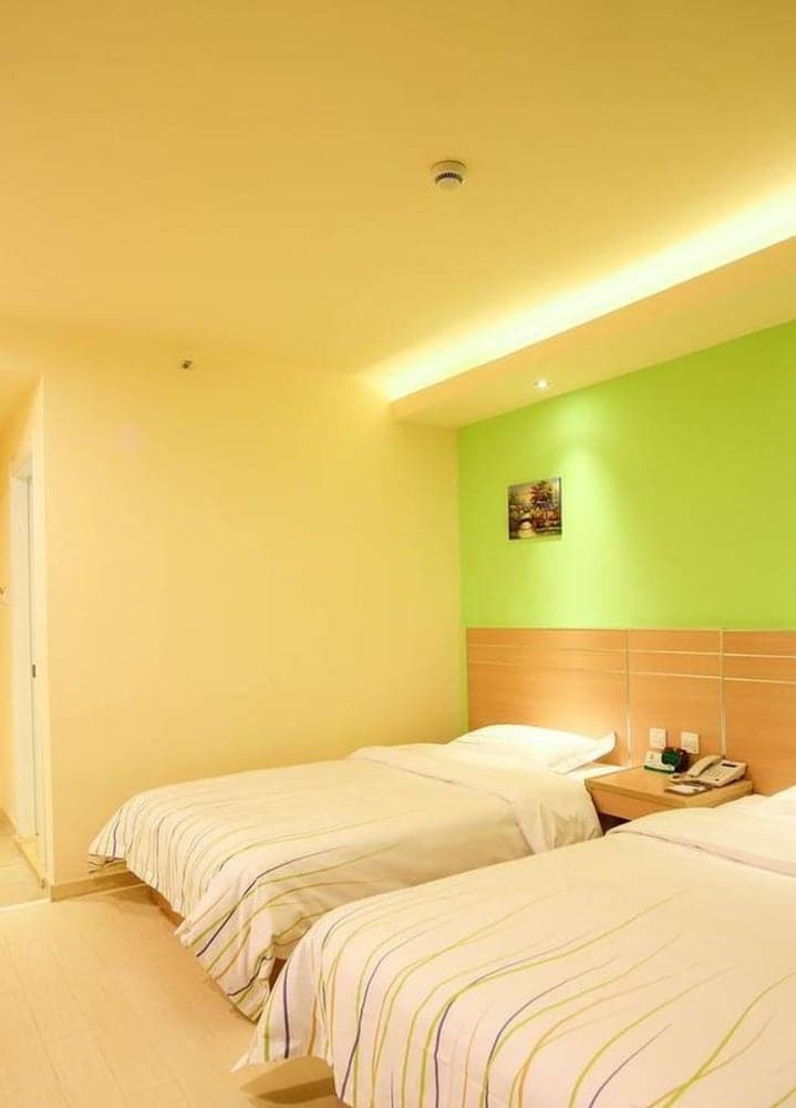 Heng 8 Hotel Tonglu South Yingchun Road