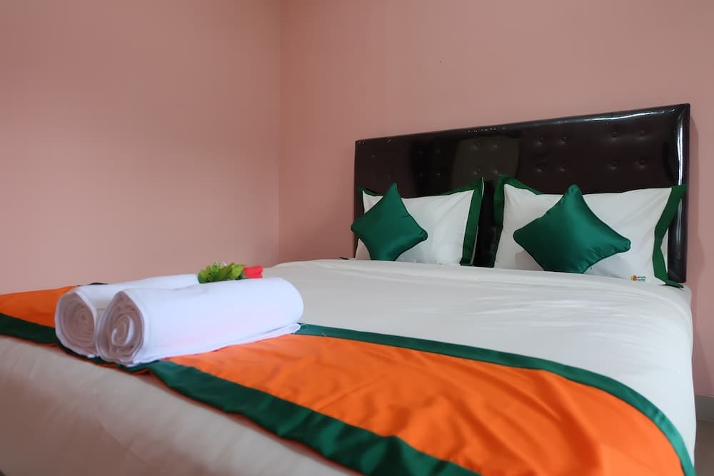 Simply Homy Guest House UTY Kronggahan