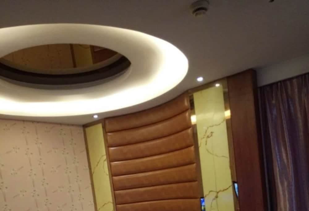 Xiangqing Business Hotel