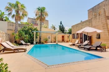 Superlative 4 Bedroom Villa With Private Pool