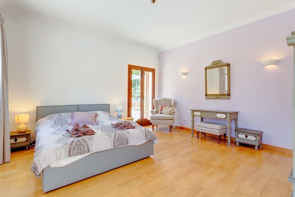 Superlative 4 Bedroom Villa With Private Pool