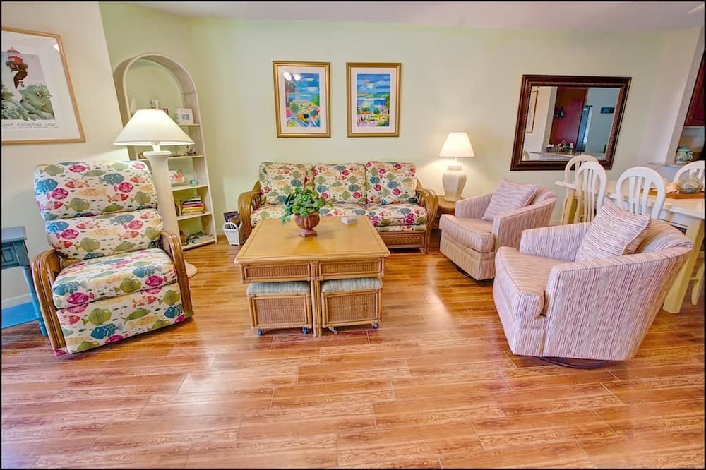 Hibiscus C102 [2/2] Free Activities! & Oceanview Wifi 3 Pools