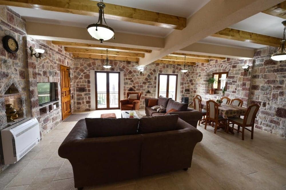 Old Stone House Villas