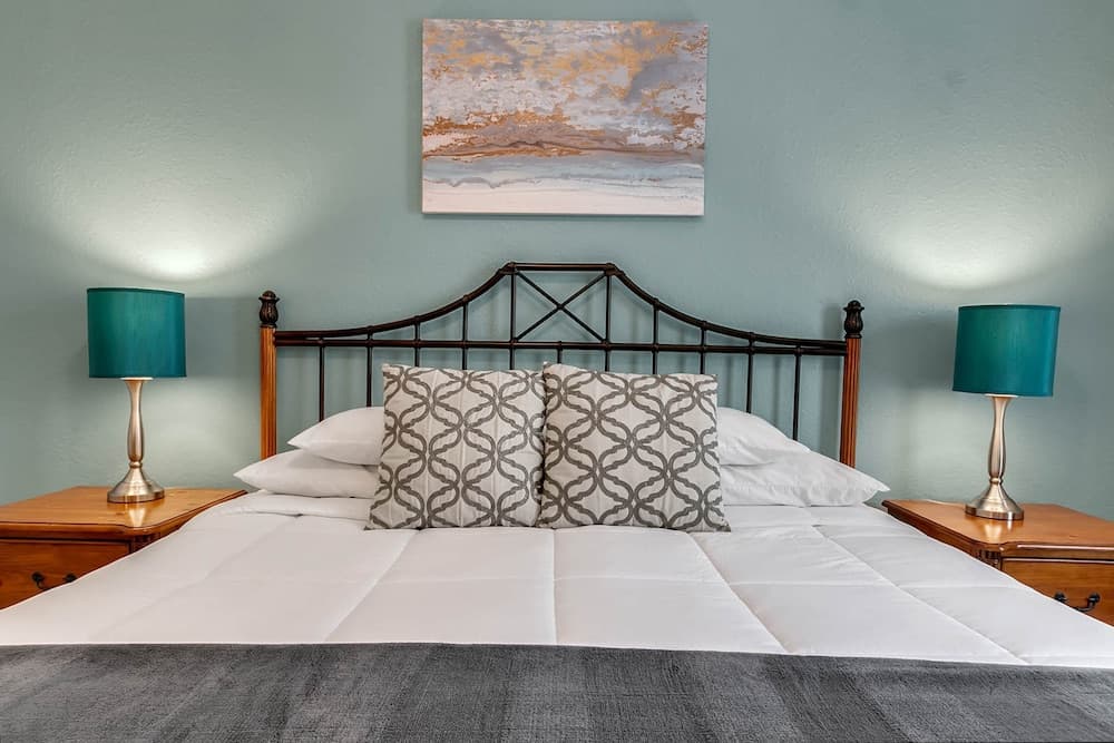 Lucaya Village 3040 #6-107