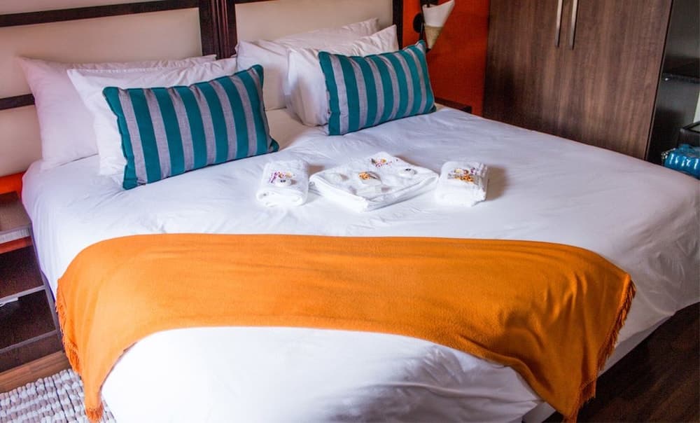 Qhanolla Guest House