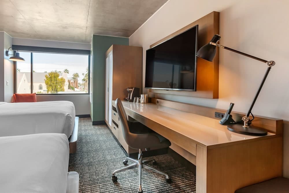 Cambria Hotel Downtown Phoenix Convention Center