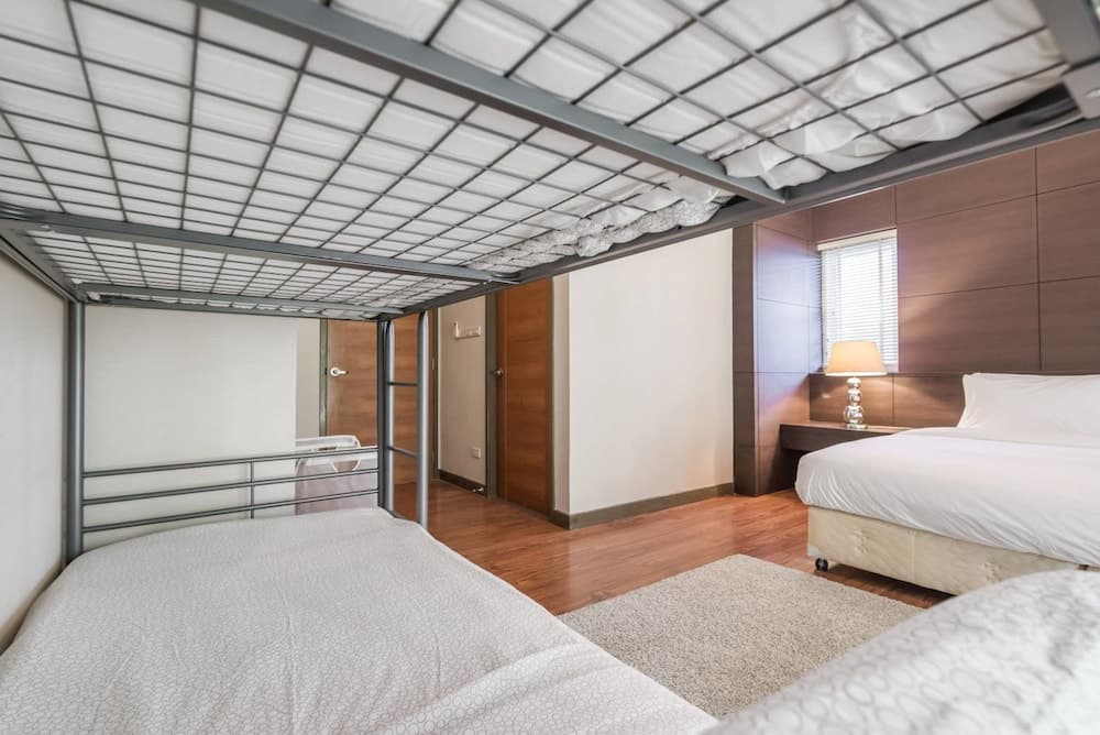 AnB Poolvilla Grand Modern 3BR Jomtien