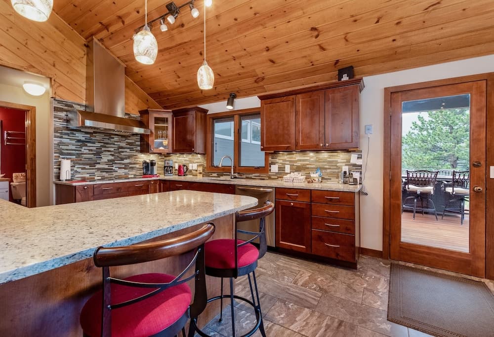 Herondale Luxury Vacation At Windcliff 3 Bedroom Home by RedAwning