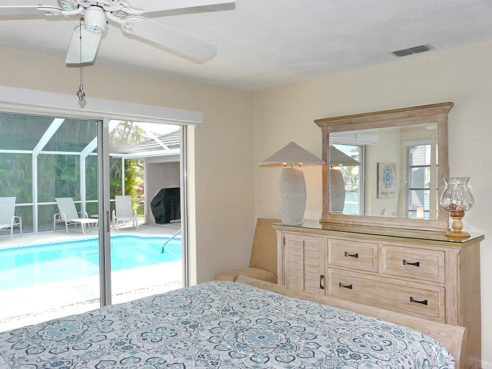 Delightful Home With Pool and Direct Boating Access