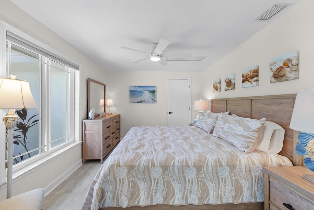 Inviting Waterfront Home With Western Exposure