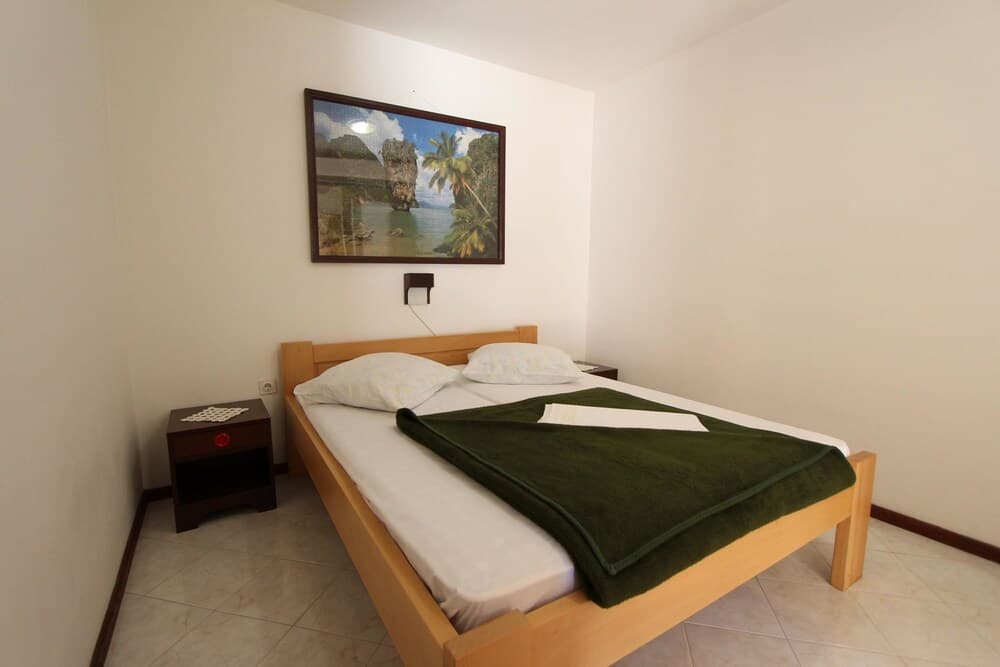 Room and Apartments Mariza
