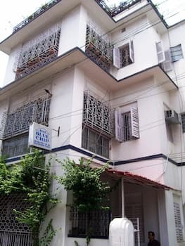 Blue Chip Guest House Kolkata
