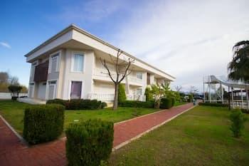 Golf Village Apartment 4