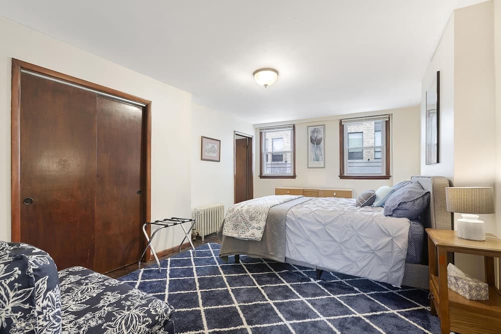 Halsey Haven - Center Of Downtown Arts District 2 Bedroom Apts by RedAwning