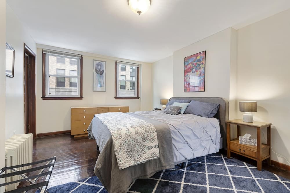 Halsey Haven - Center Of Downtown Arts District 2 Bedroom Apts by RedAwning