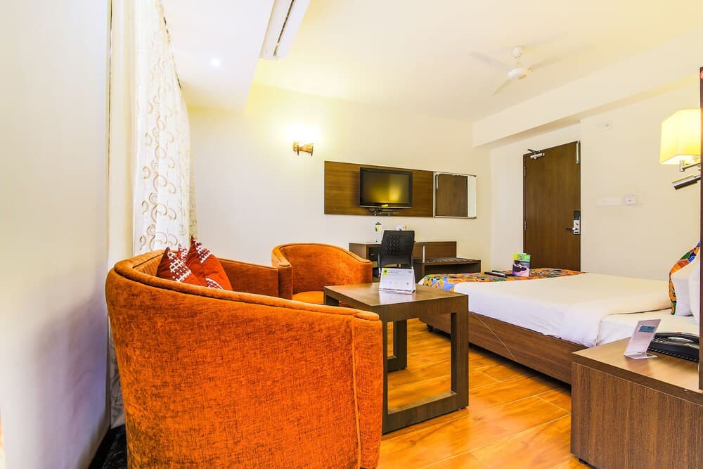 FabHotel The Pinnacle