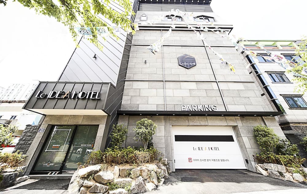 hotel image
