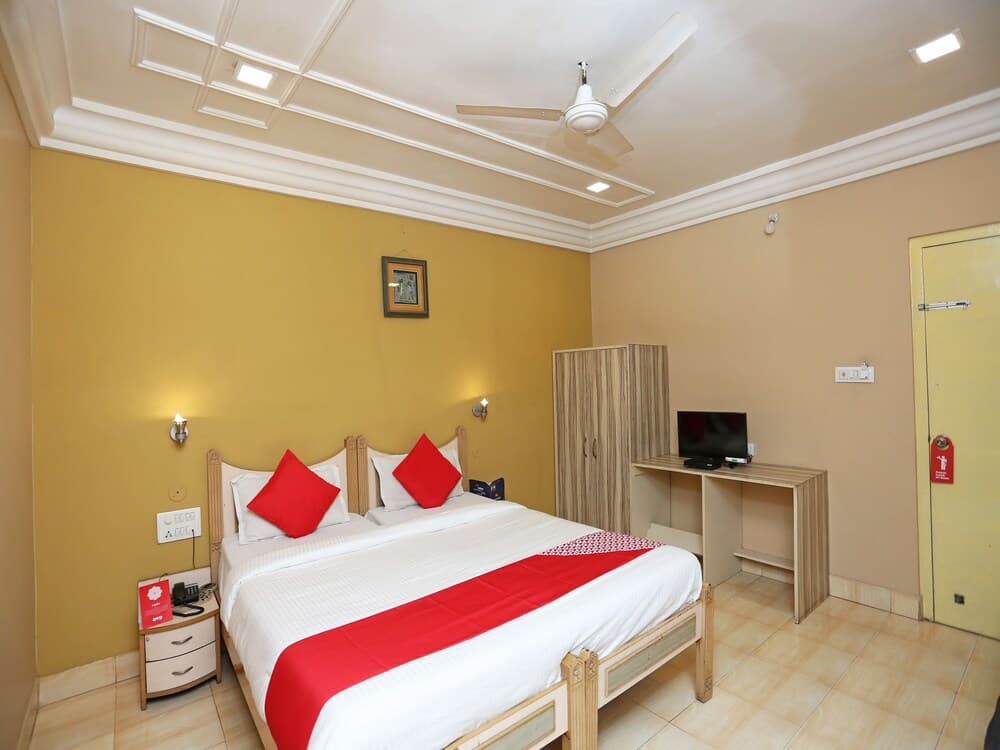 OYO 24860 Hotel Shiva International