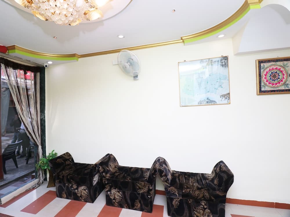 OYO 22675 Hotel Prateek