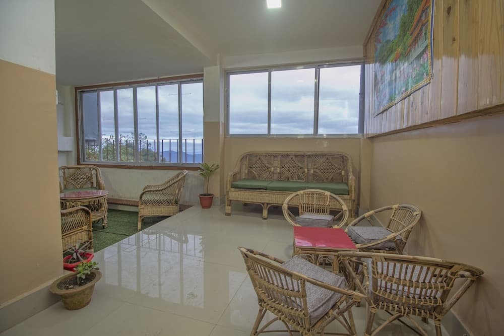 OYO 26944 Hotel Inodoy