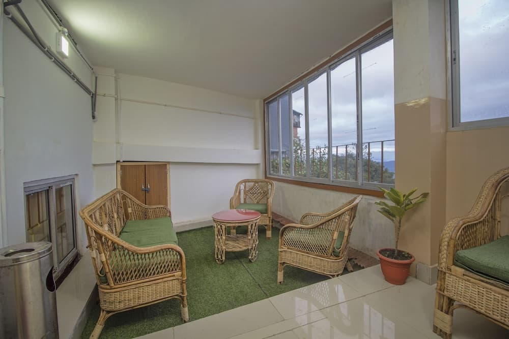 OYO 26944 Hotel Inodoy