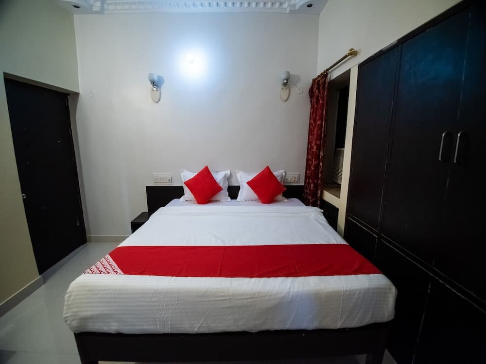 OYO Home 3688 Apartment Palace