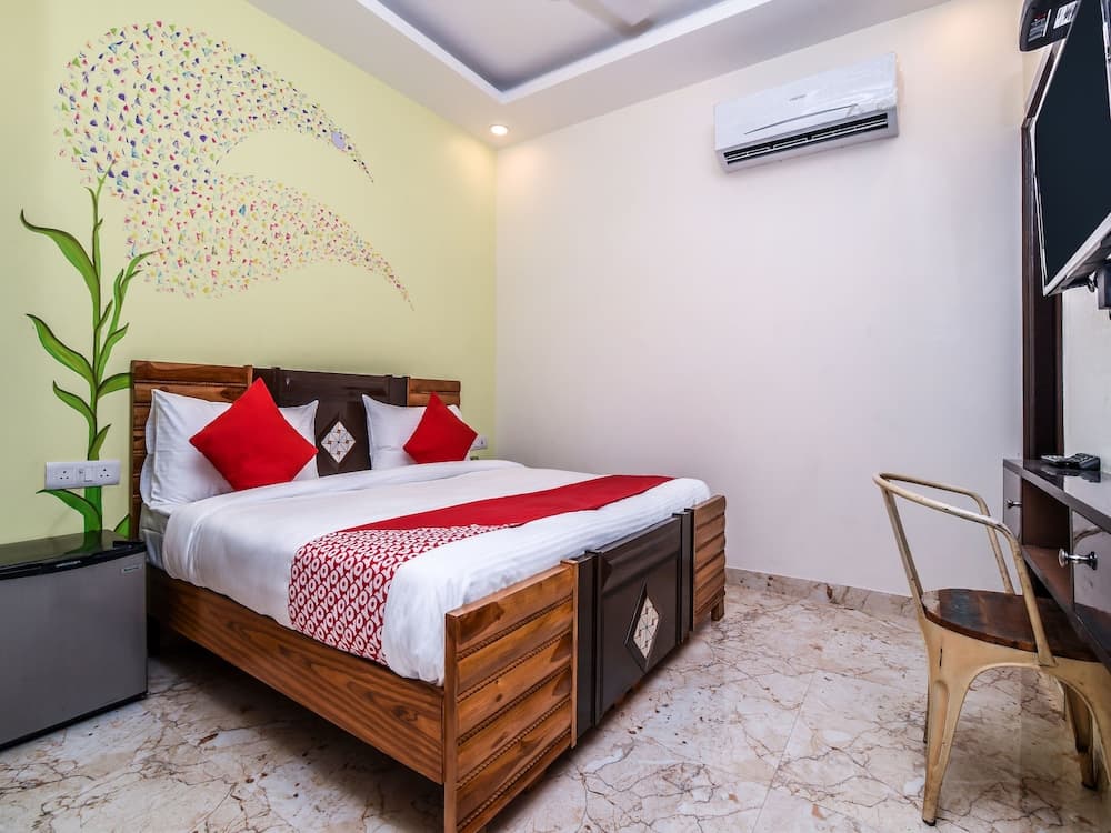 OYO 14896 City Galaxy Inn