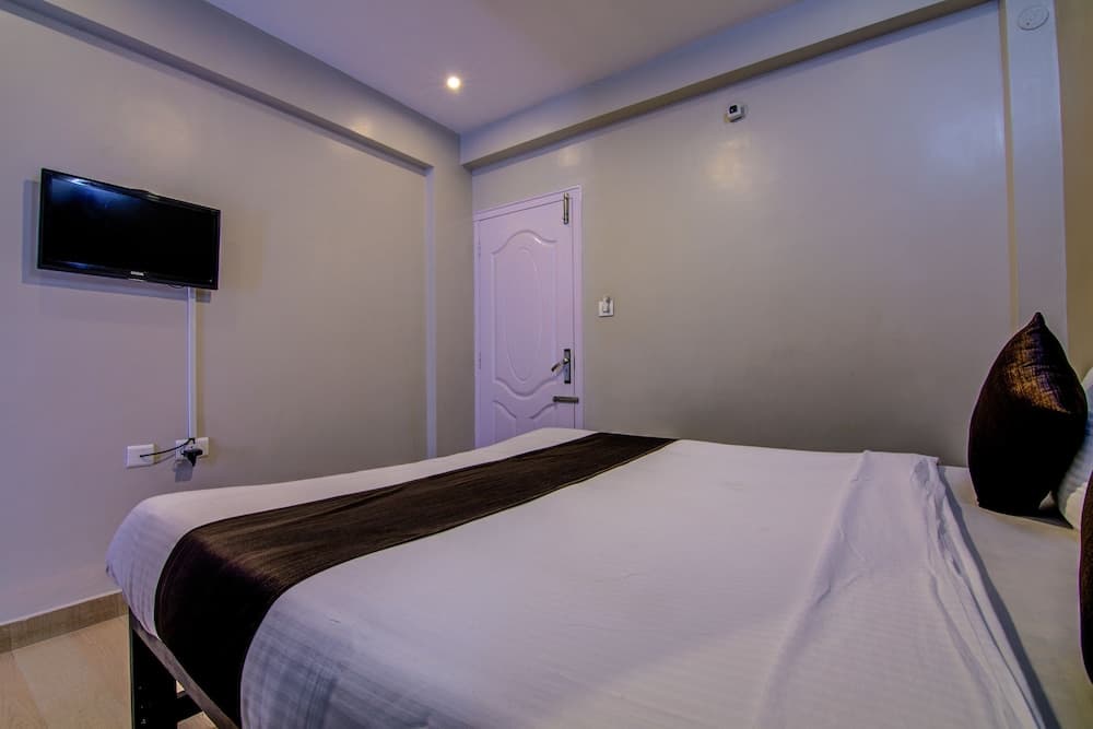 OYO 18944 Venus Residency