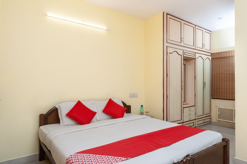 OYO 7853 Pearl Corporate Residency