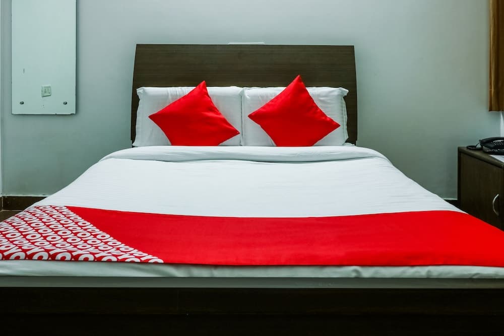 OYO 17135 Hotel Antelia