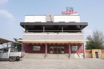 OYO 24487 Hotel Raj Regency