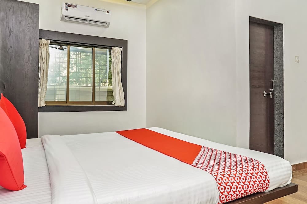 OYO 24932 Hotel Royal Stay