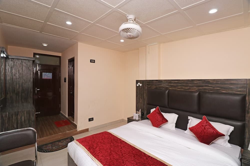 OYO 19811 Abc Residency