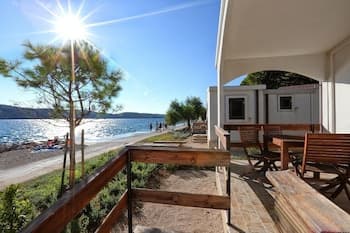 Dalmatian Star Homes